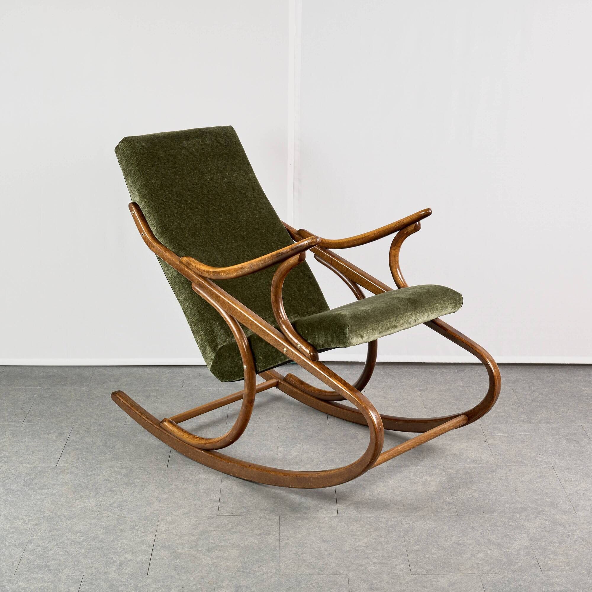 Bentwood Rocking Chair from Ton, 1960s, Czecoslovakia