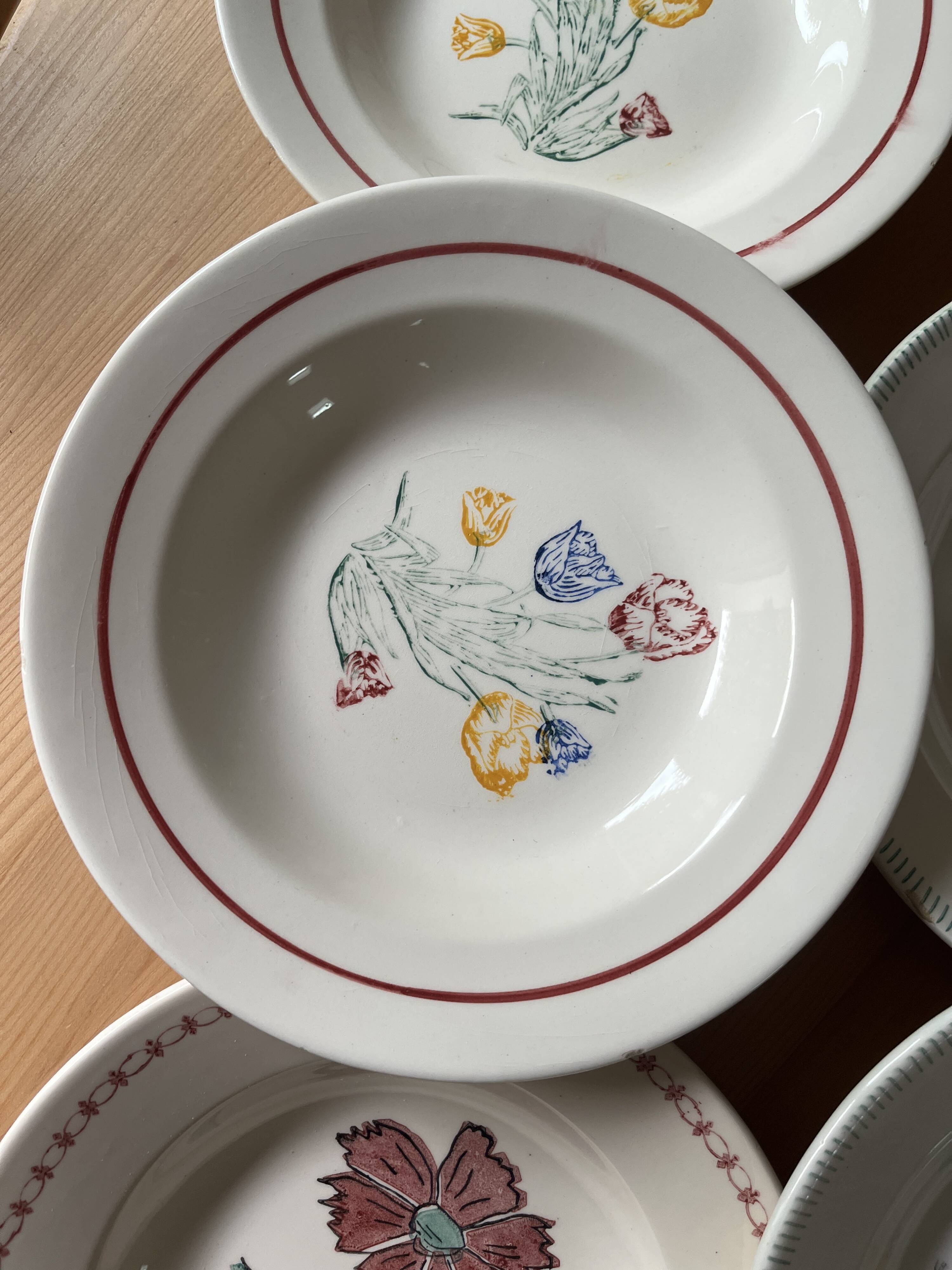 6 vintage ceramic deep plates