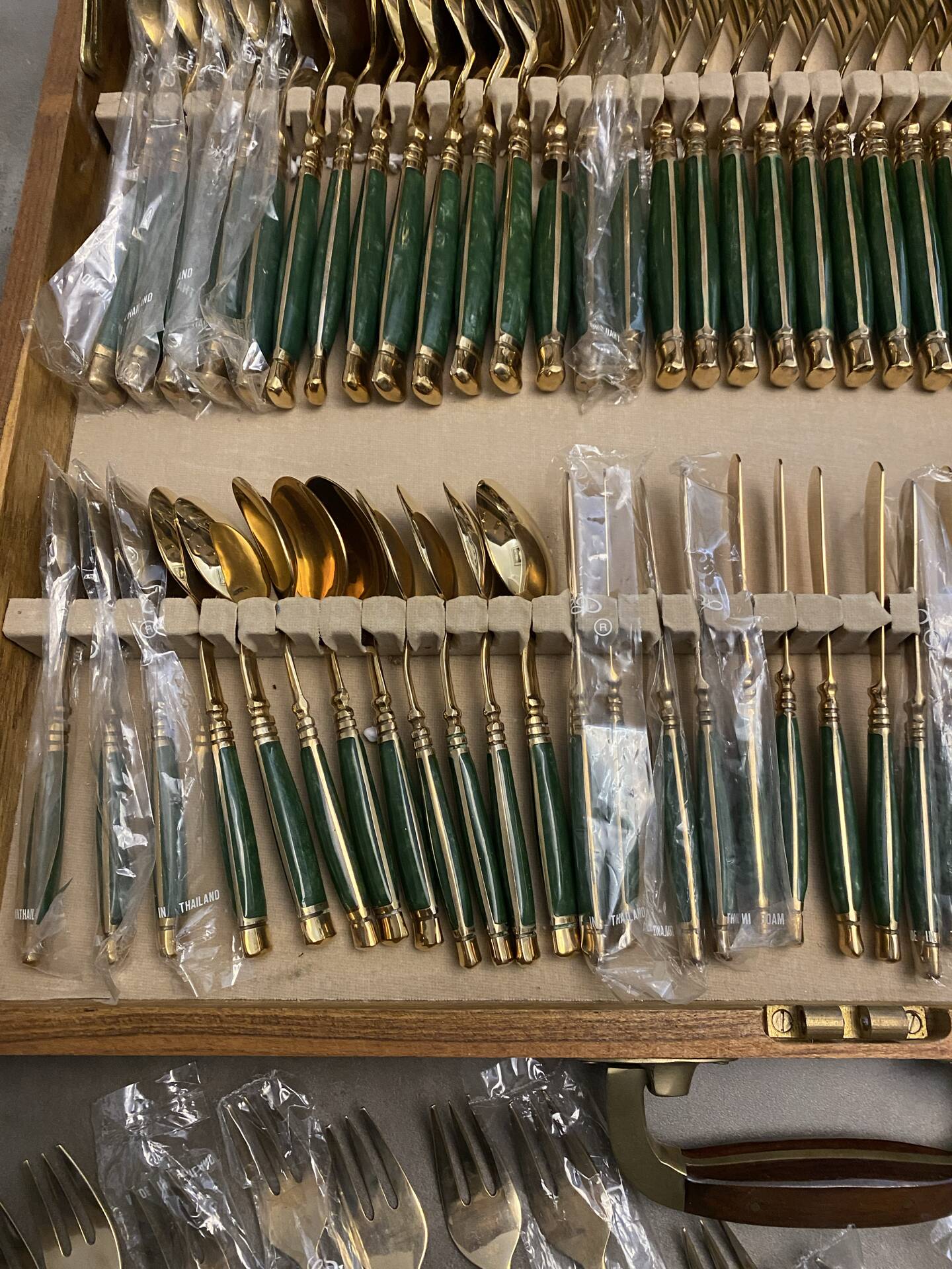Ménagère Vintage Laiton & Teck Style Mid-Century – 1960/1970 – Manches