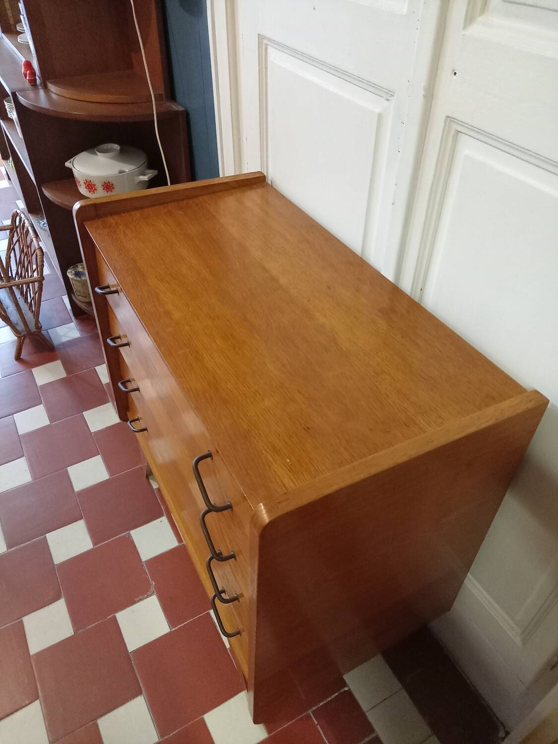 Commode vintage