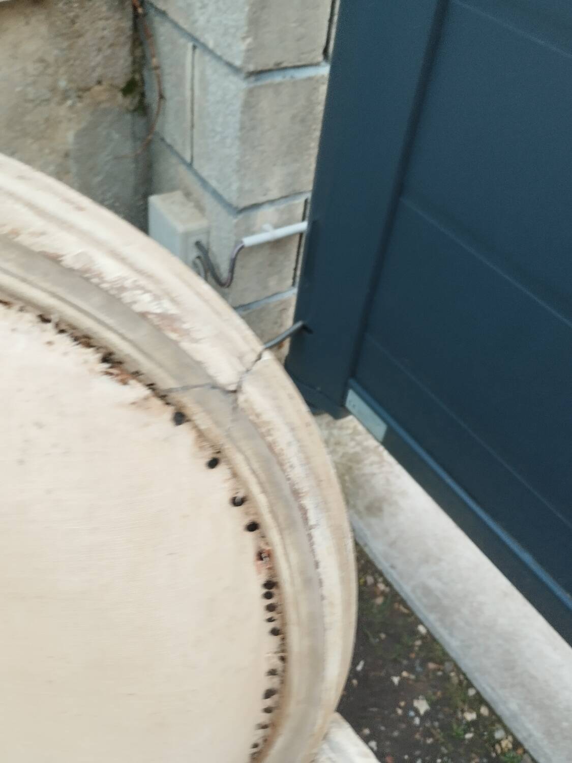 Antique armchair in Louis XVI style from the late 19th century.