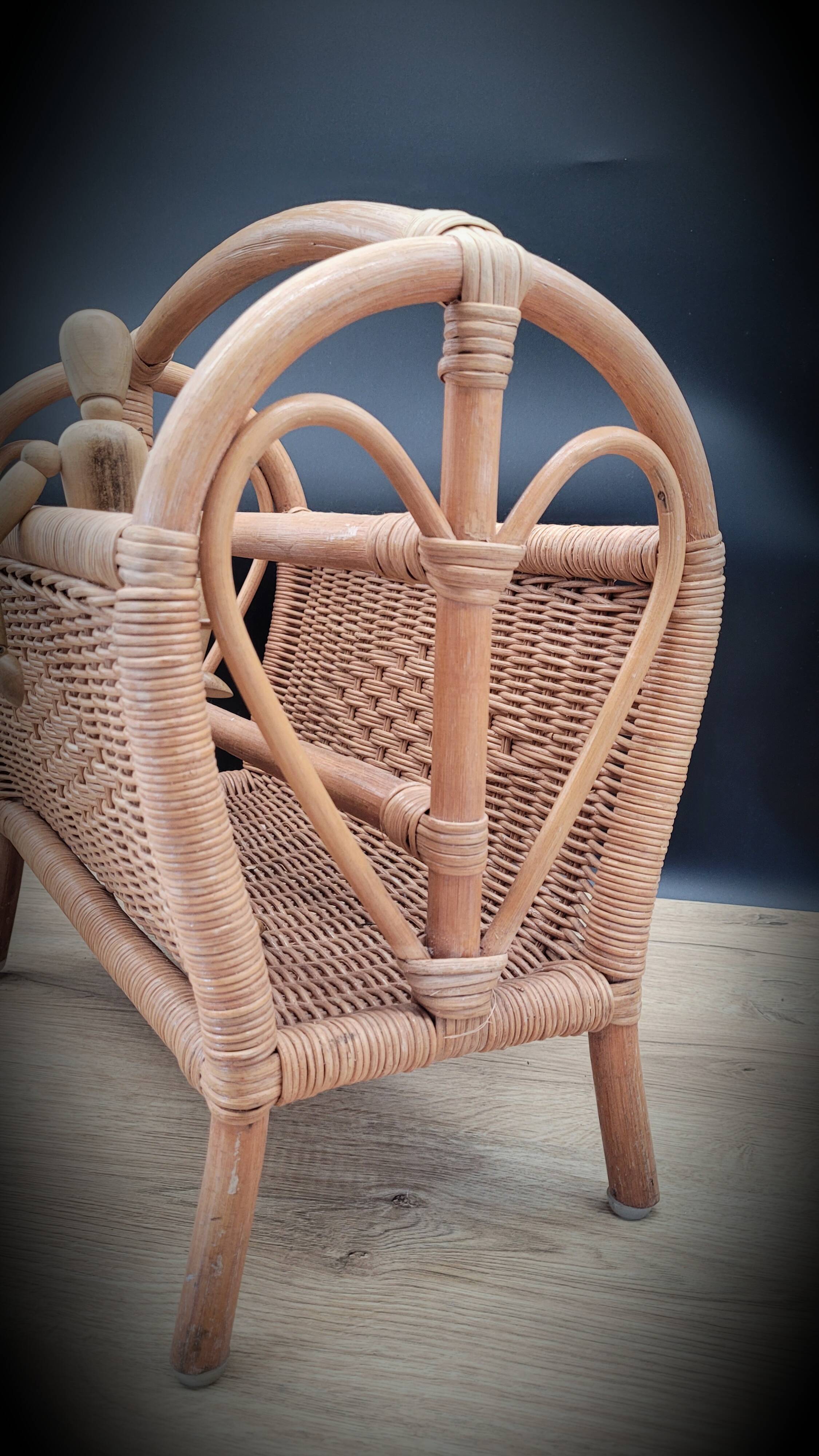 Rattan heart magazine rack