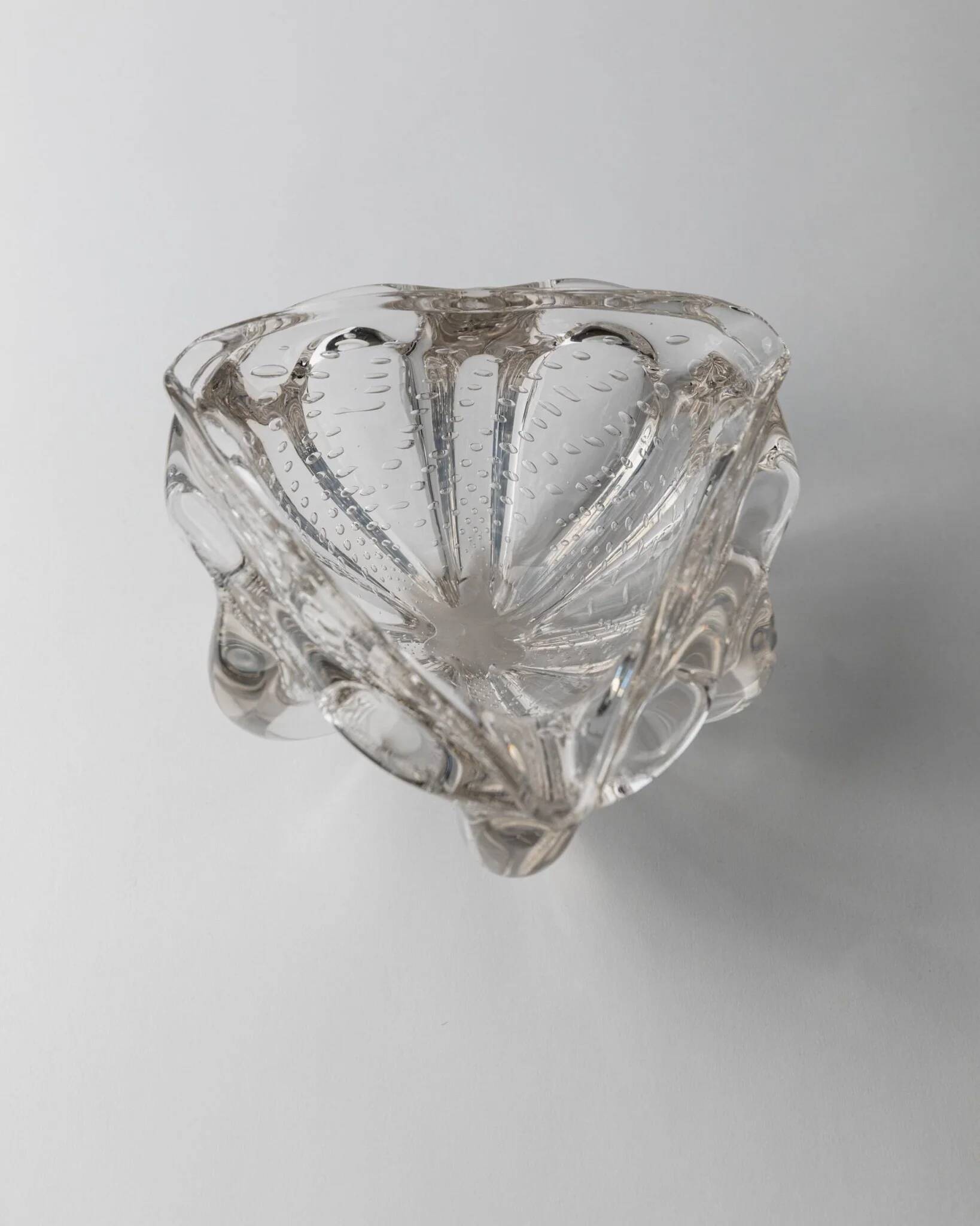 Transparent Murano Glass Bowl, Large Tri-lobed Triangle, Clear Glass with Bubbles, 1970s Italian Mid-Century Design