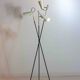 Lampadaire trépied unique de Stilnovo avec abat-jour blancs, Italie années 1960