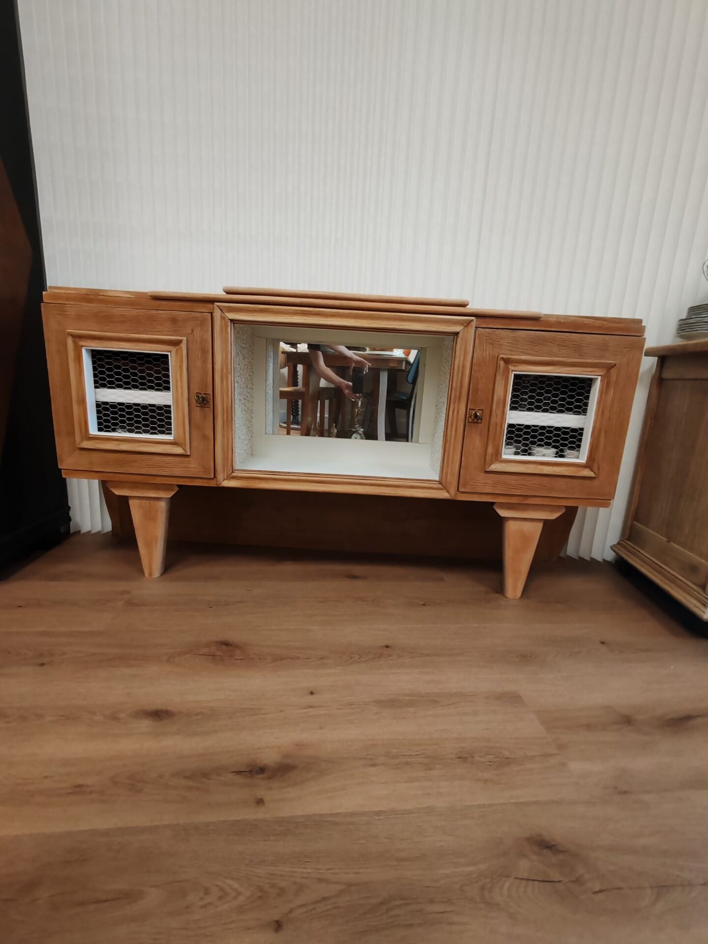 Fully restored buffet