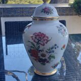 Lided vase