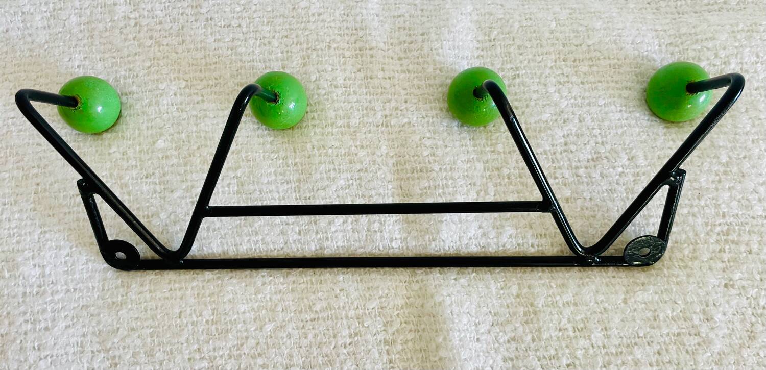 apple green coat rack. E