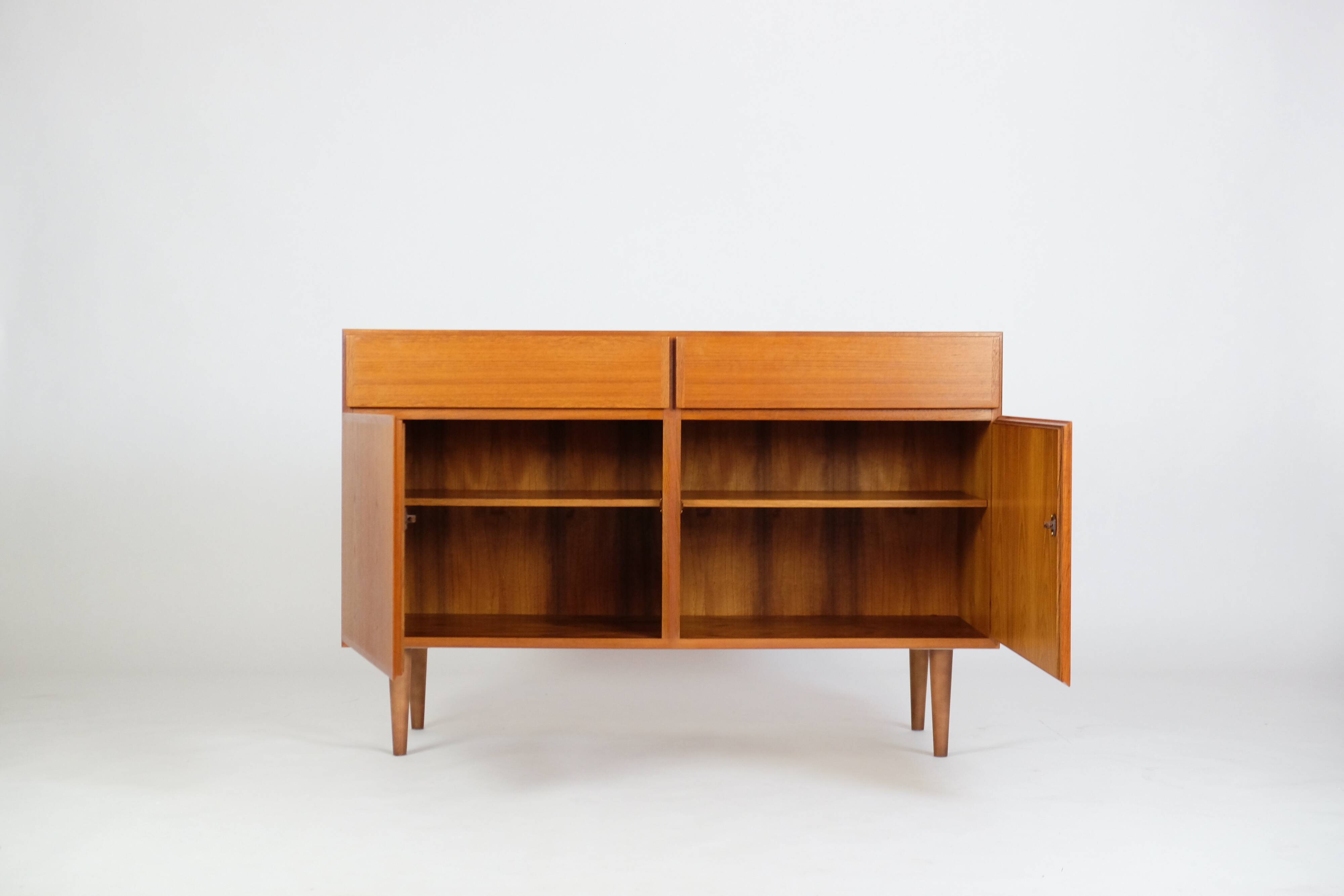 Buffet vintage en teck Omann Jun Kommode 60er Design danois 120cm