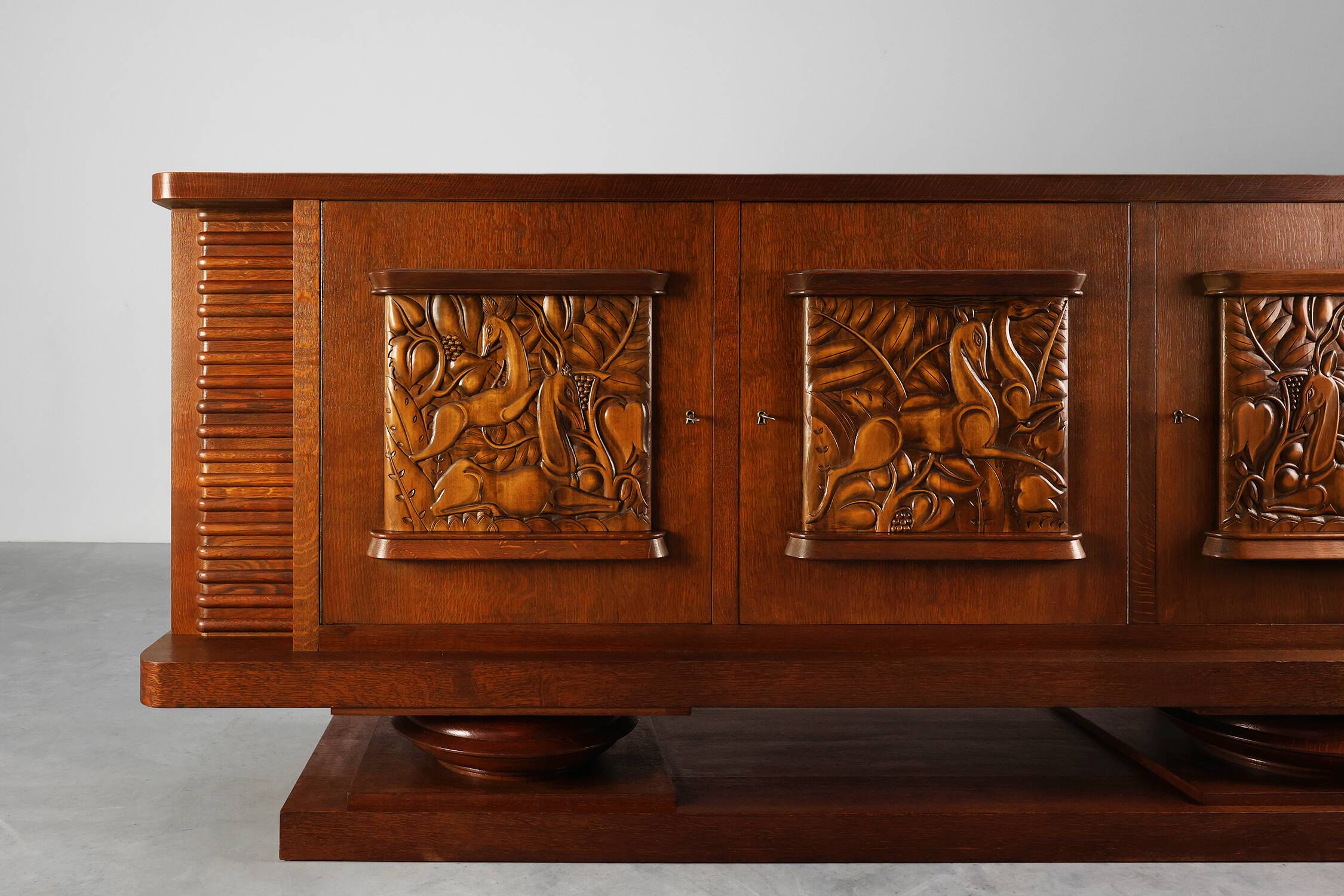 Buffet en chêne français Art Déco de Jacques Klein, 1925