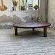 Table basse ronde tripode années 50