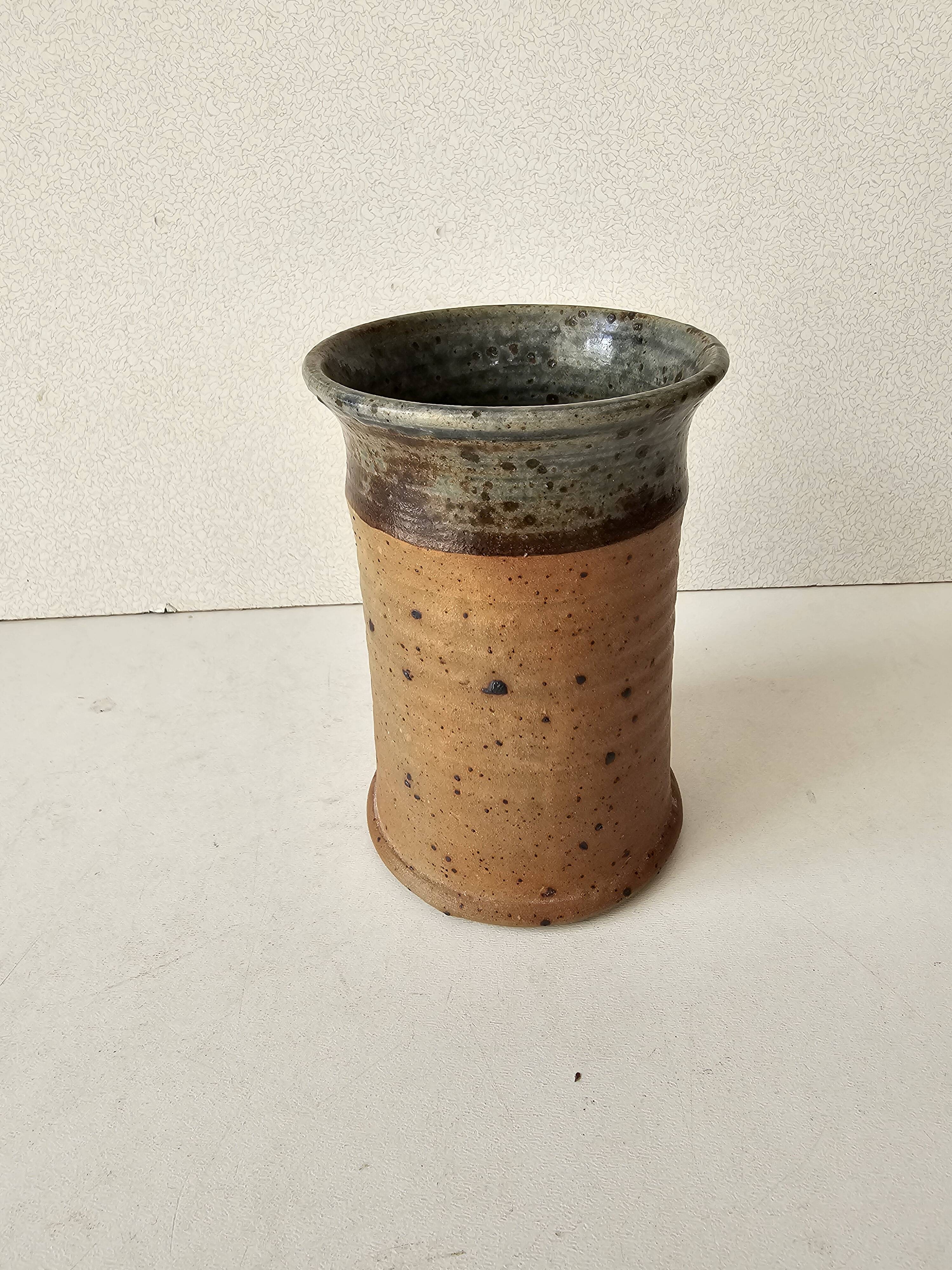 Corsican stoneware ceramic pot signed Oletta