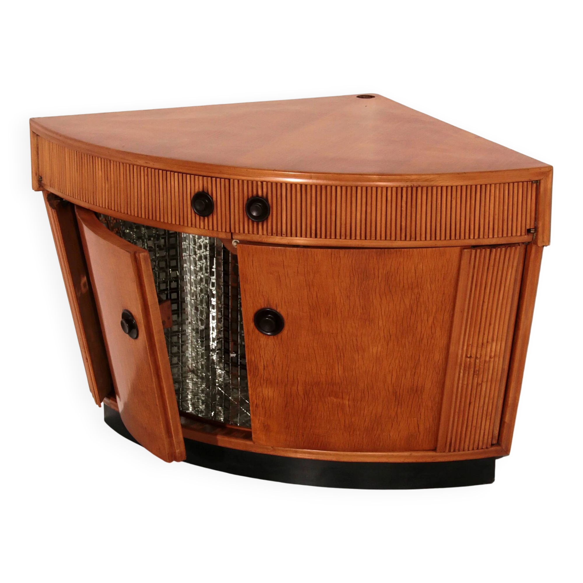 Bar cabinet in light wood attributed to Paolo Buffa, 1940s