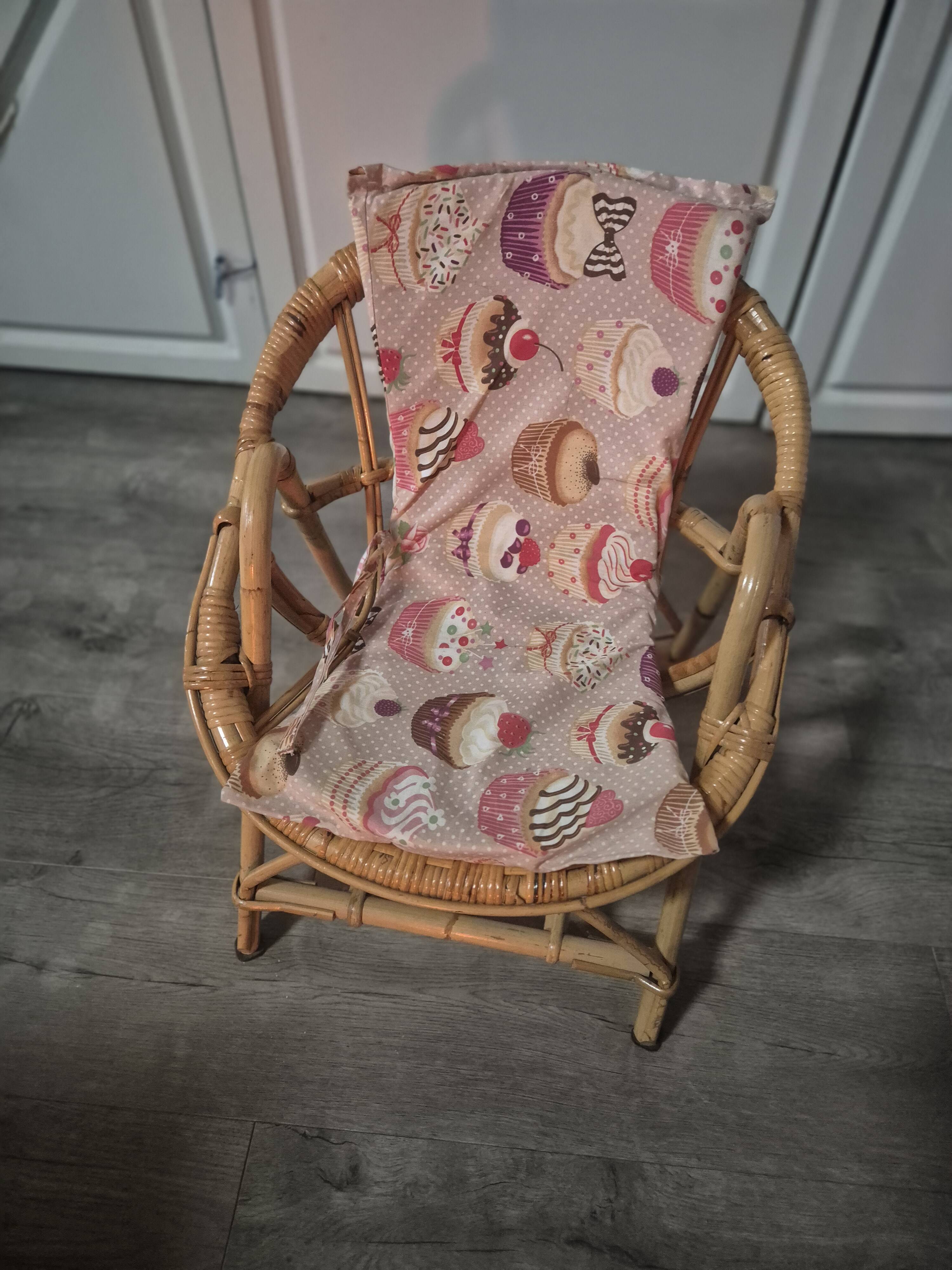 fauteuil enfant en rotin vintage