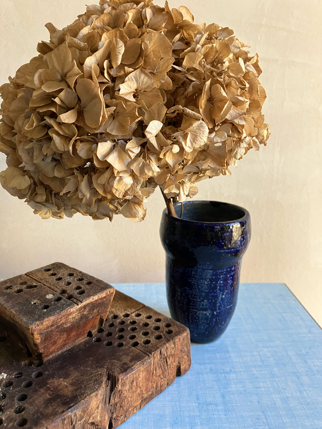 Sandstone soliflore vase