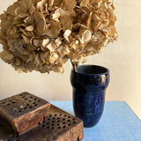 Sandstone soliflore vase