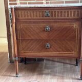 Louis XVI style chest of drawers, spinning top legs - transition style marquetry