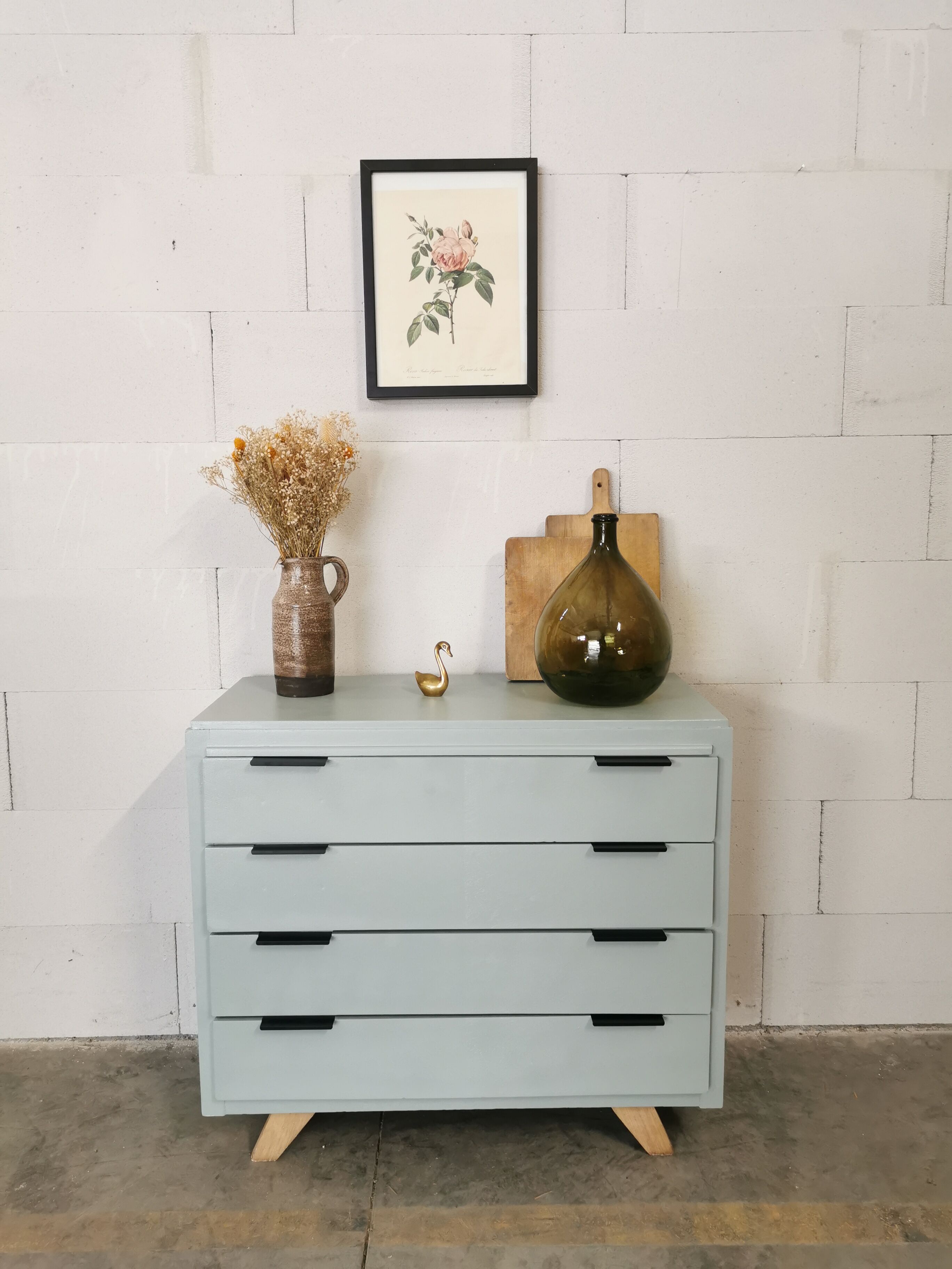 Vintage dresser