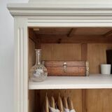 Armoire bonnetière parisienne