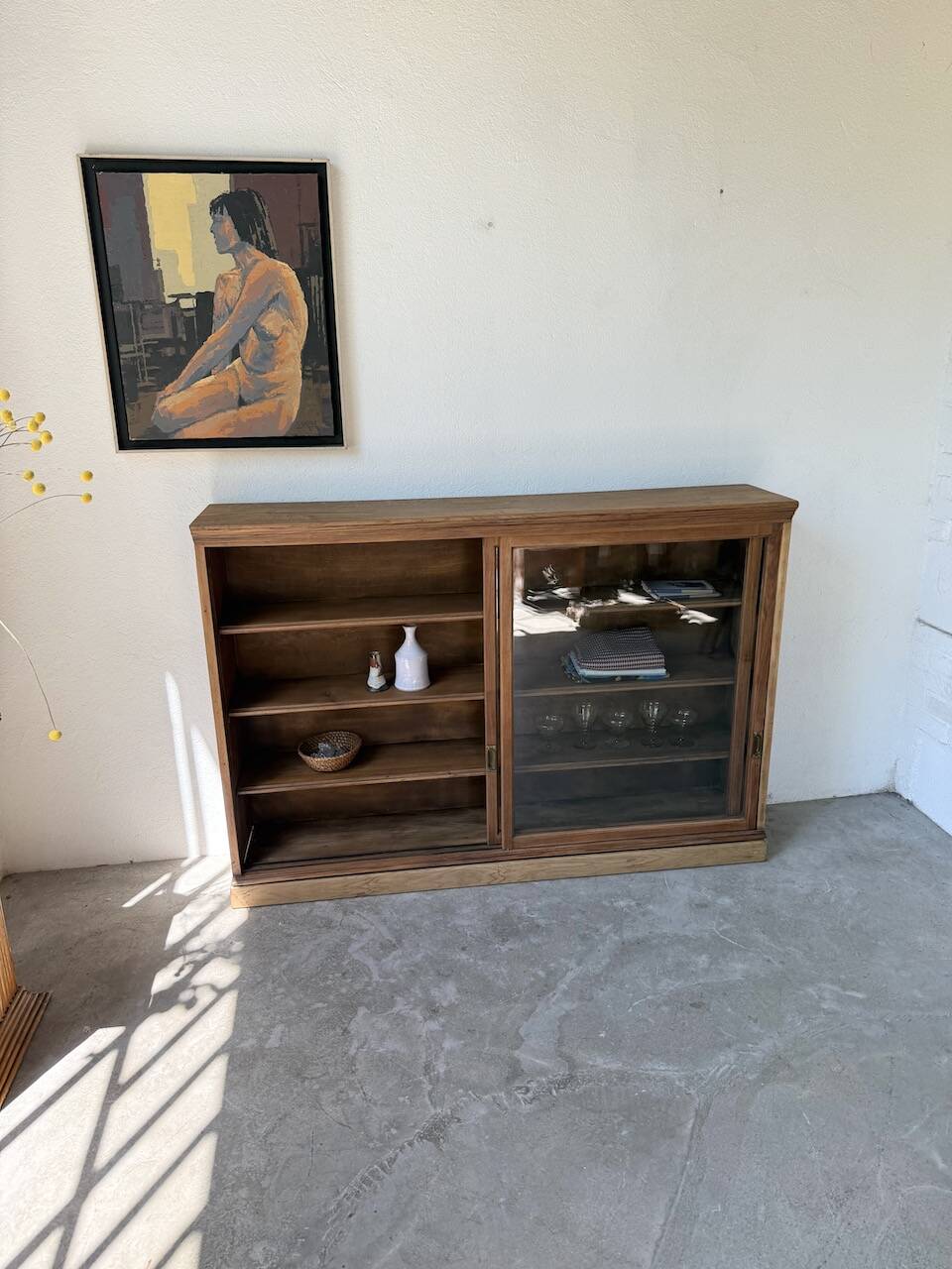 Enfilade vitrée en chêne, années 50