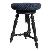 Adjustable piano stool