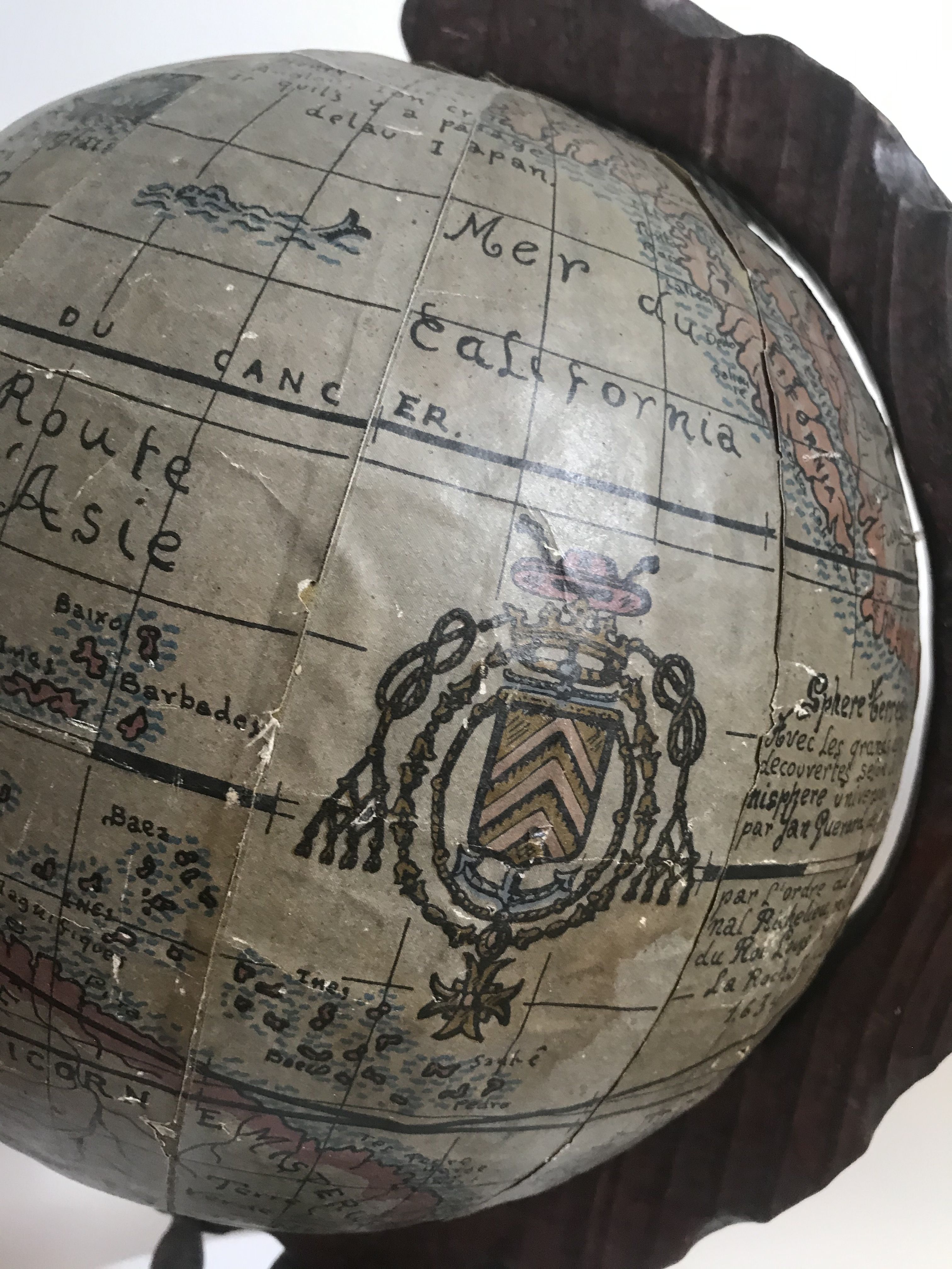 Globe paper map of the discoveries of 1634 edited first part of the 20th