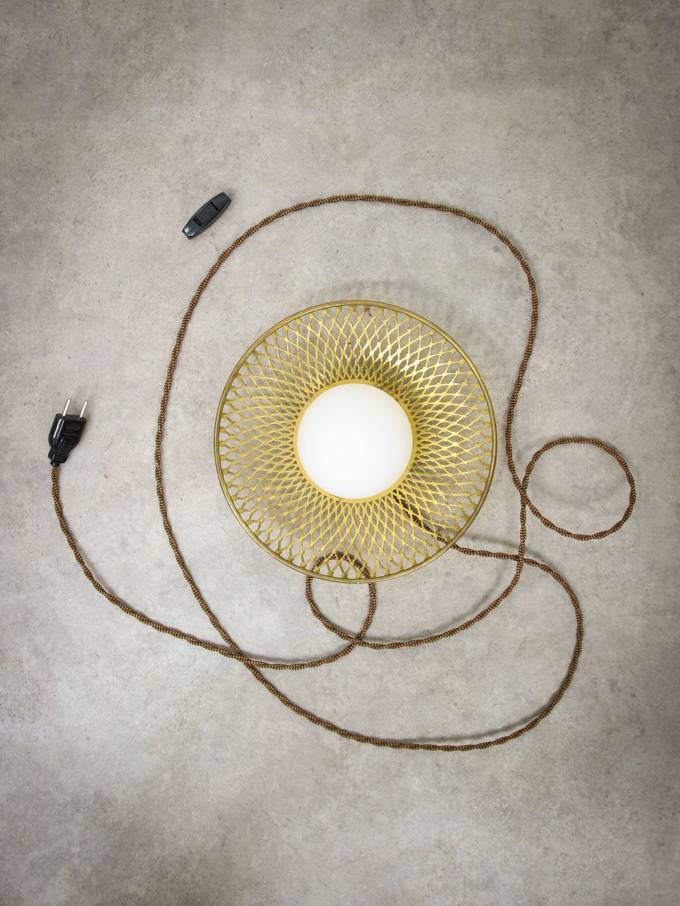 Mid-Century Intricate Wall Lamp in Brass and Opaline Glass, 1950s