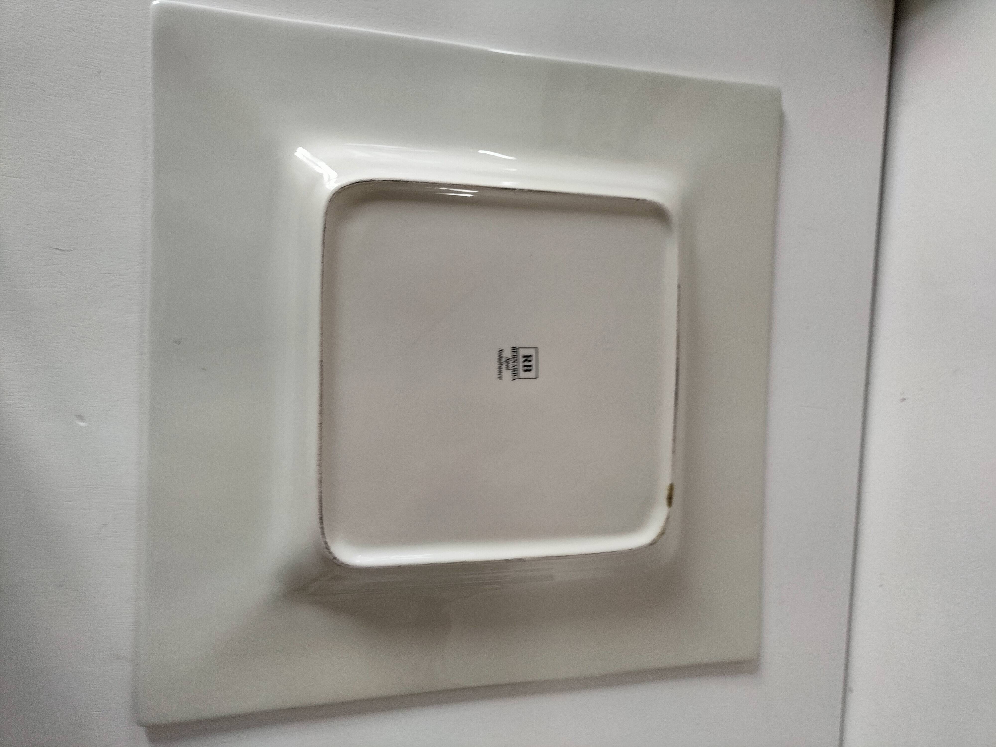 Large square dish RB Bernarda with animal decoration.