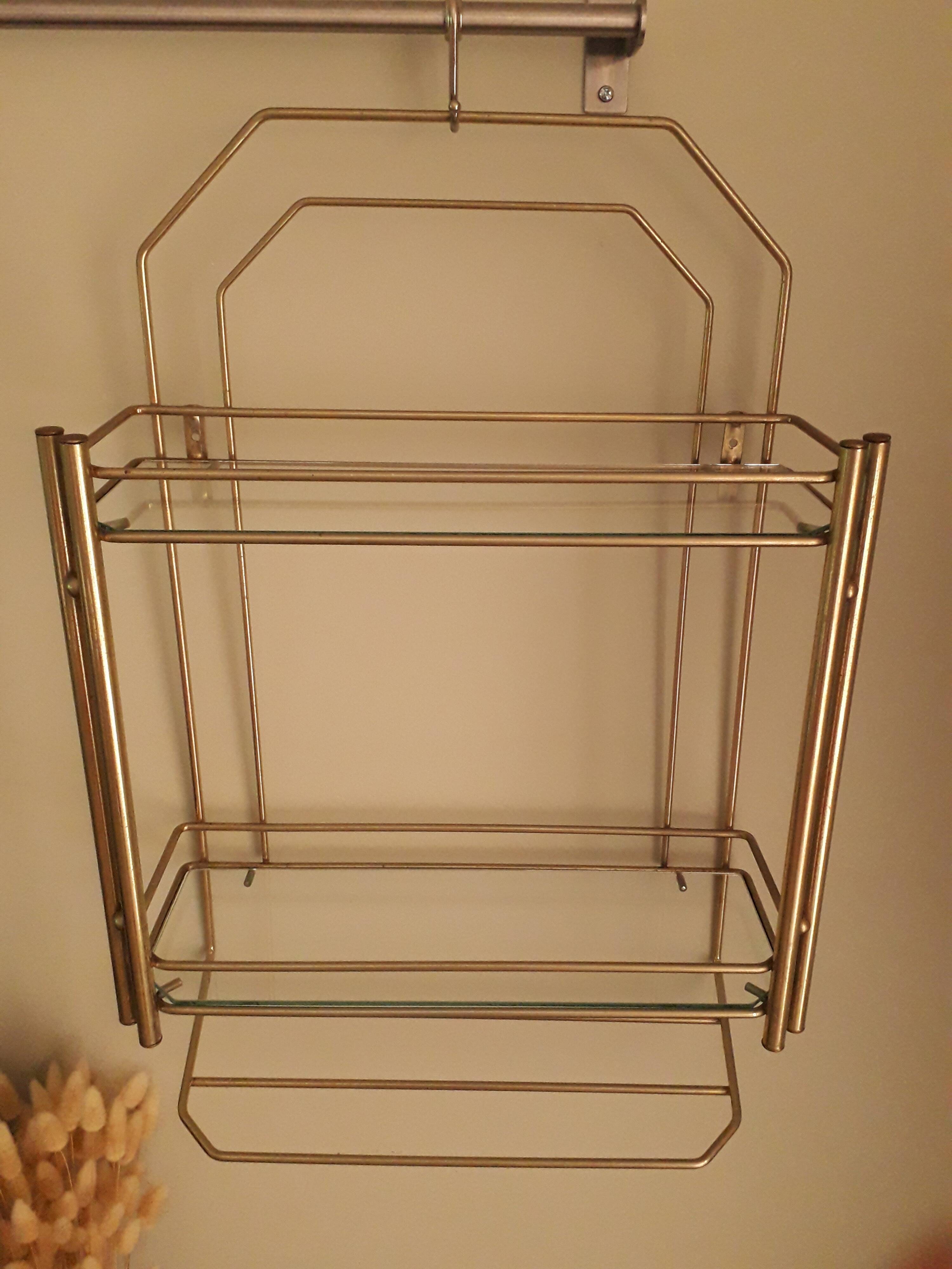 Wall floor gold metal