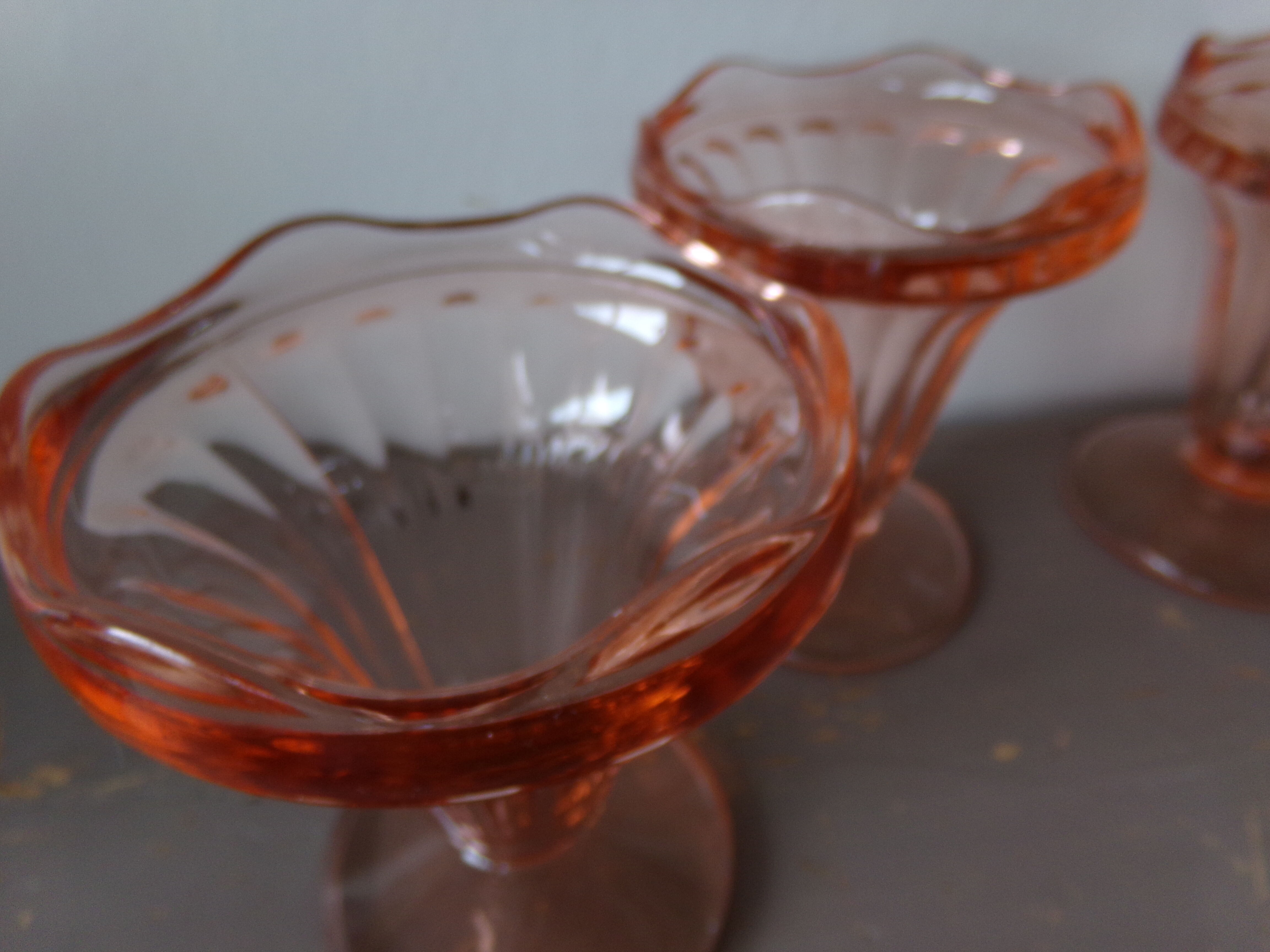 4 old ice cream cups/pink glass dessert