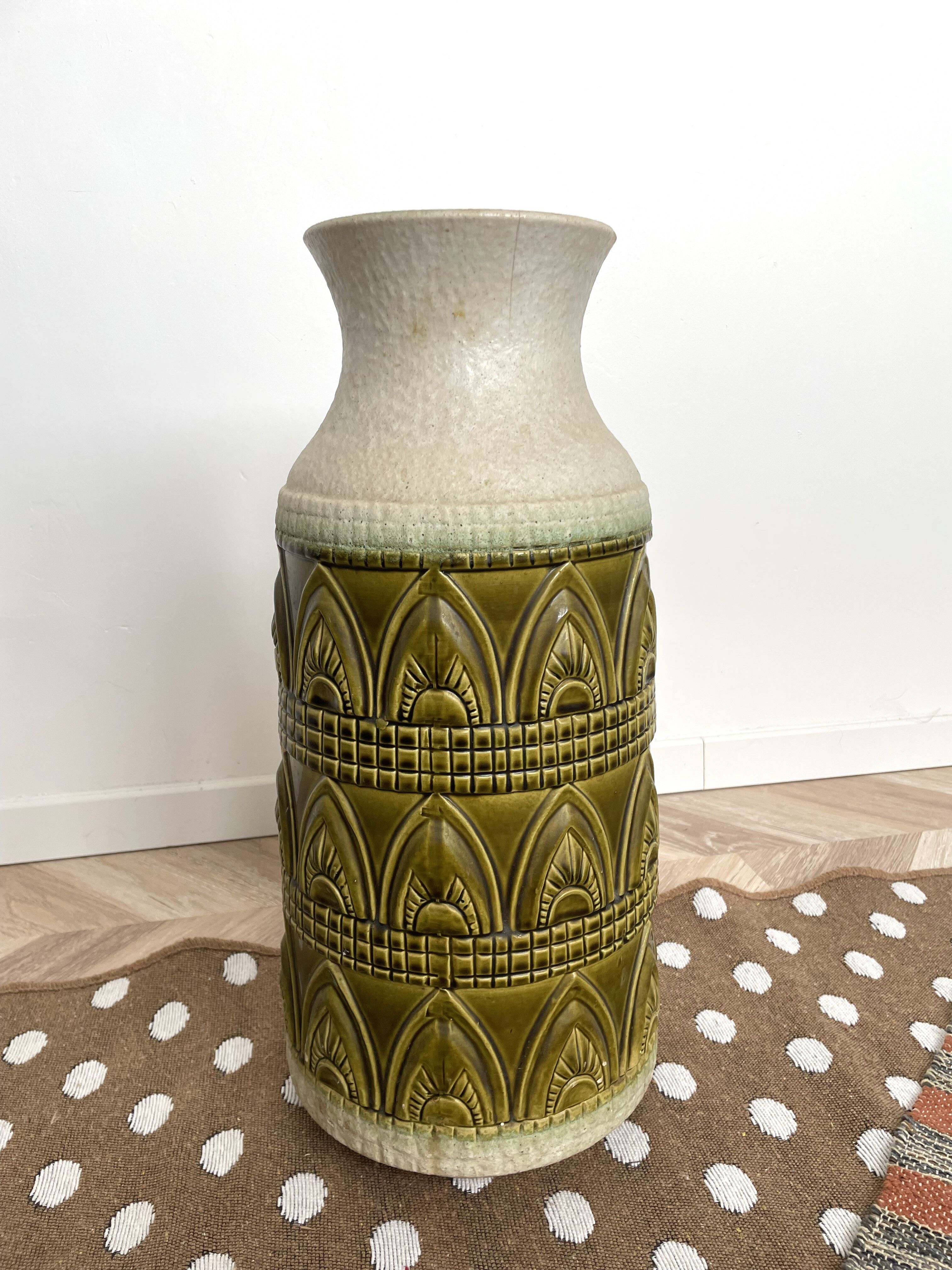 Ceramic top vase