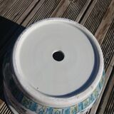 Hand-painted pot-decorated cache