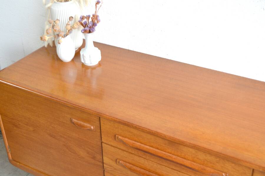 Scottish Sideboard by Beithcraft * 205 cm