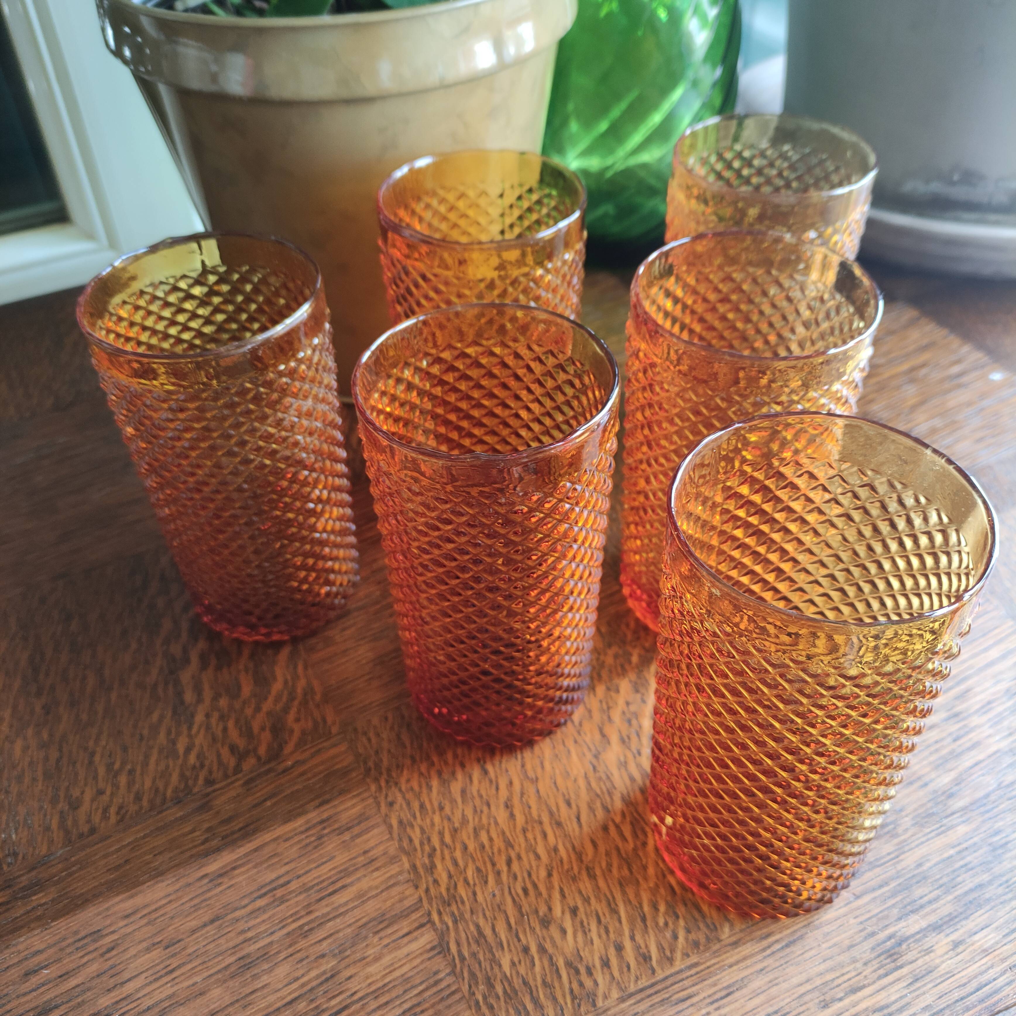 Set of 6 amber water glasses with diamond patterns
