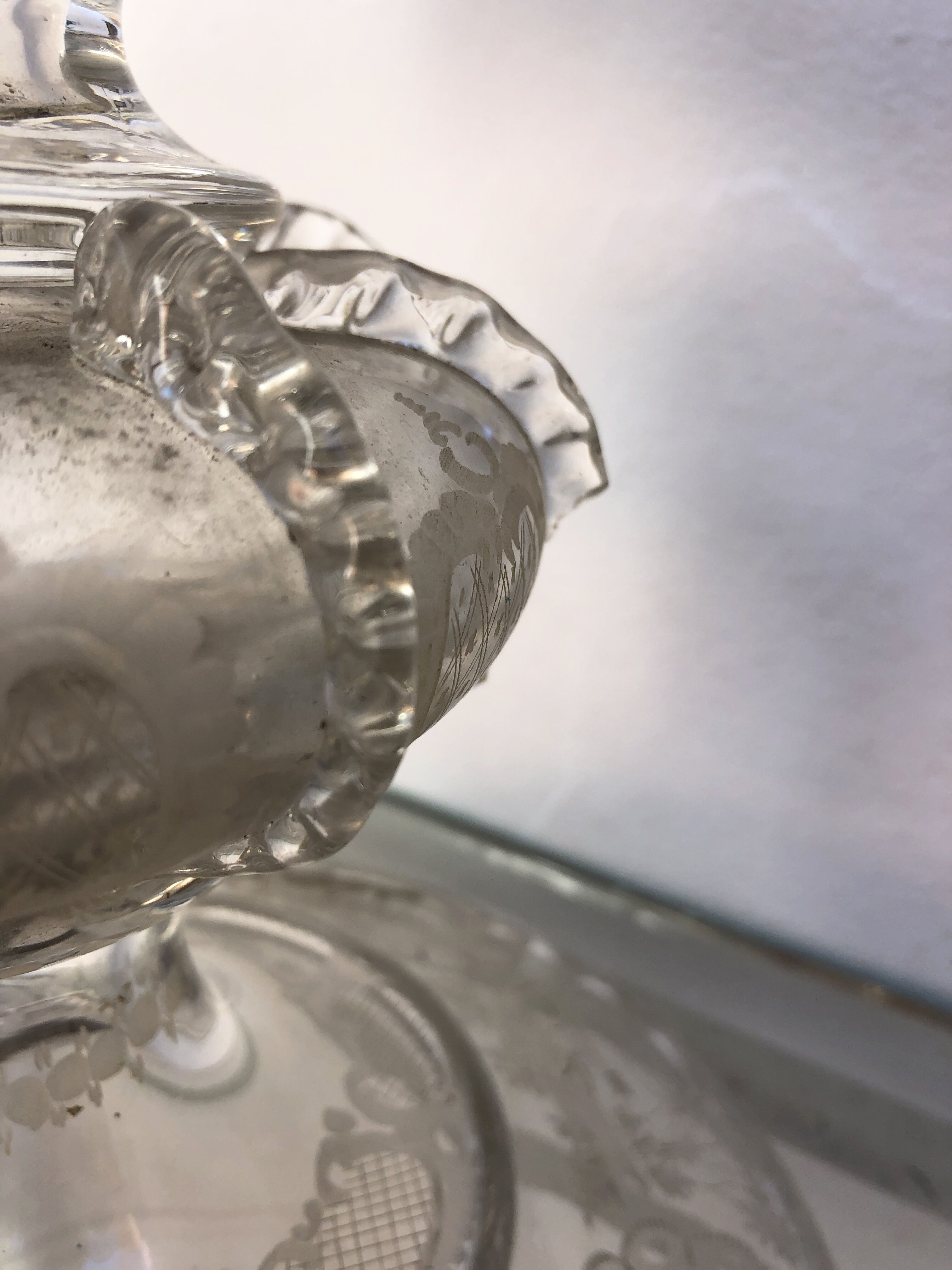 Very large glass punch vase engraved on pedestal, eighteenth