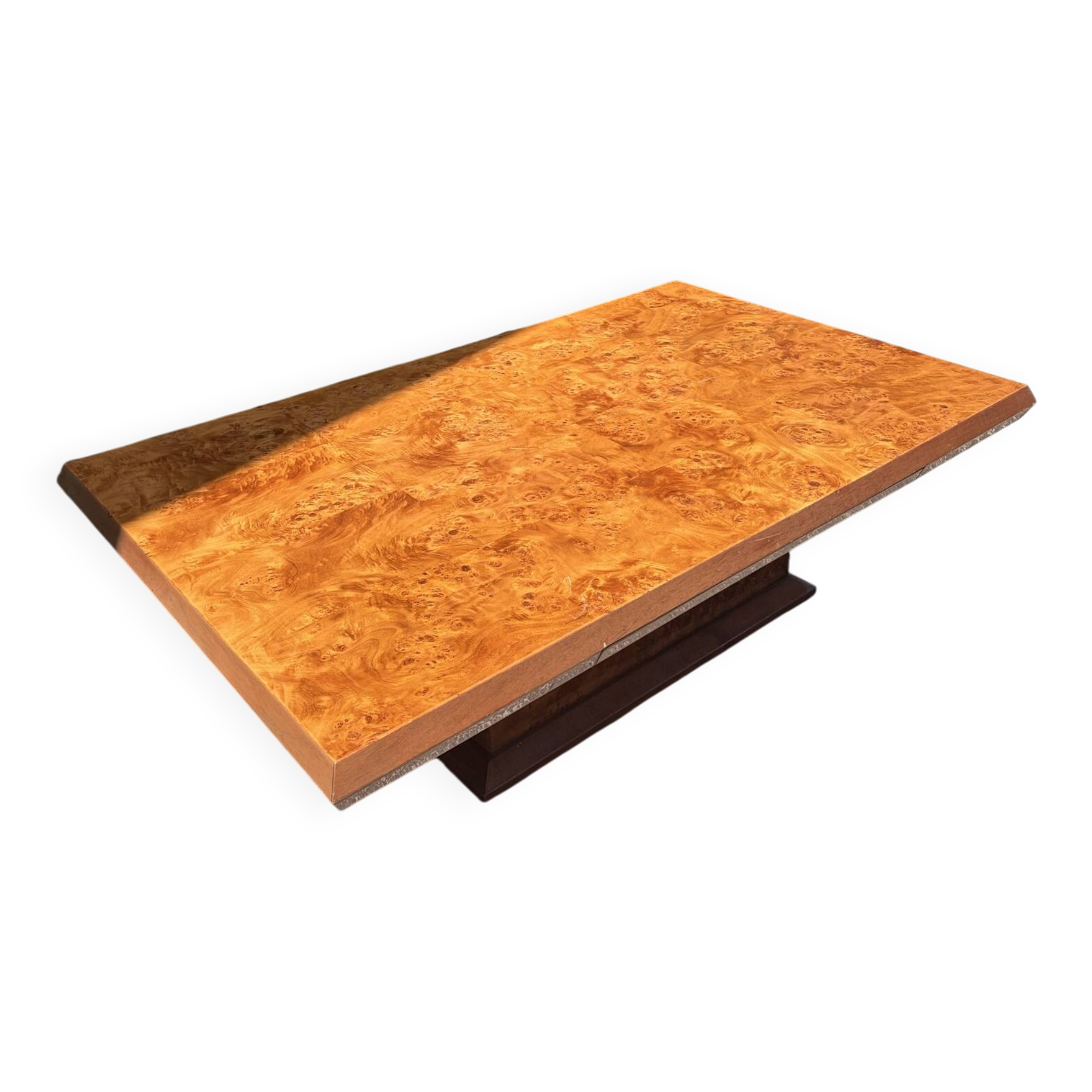 Coffee table in elm burl with 2 mirrored drawers from the 1970s.