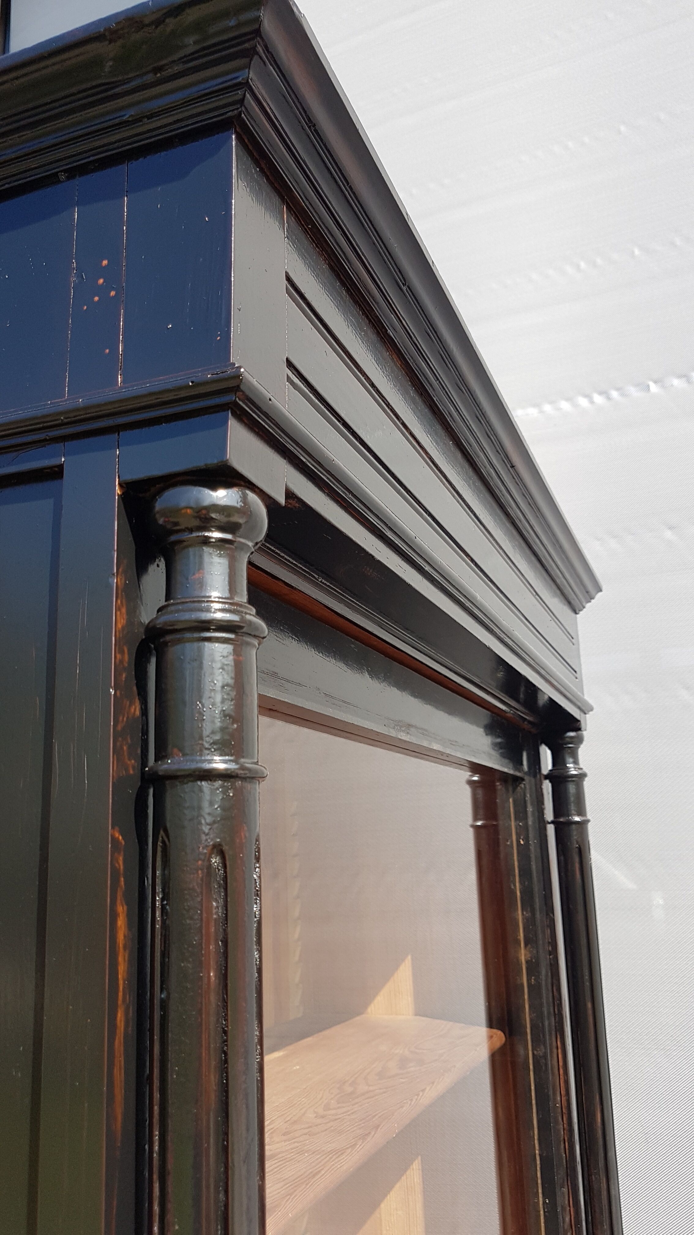 Showcase at the end of the 19th century