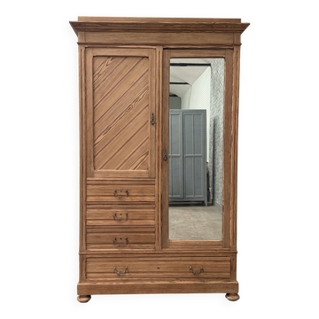 Armoire ancienne de campagne, rénovée