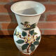 Vase RDA est-allemand des années 1960 avec fleurs peintes à la main, Steingutfabrik Dresden, Villeroy & Boch
