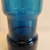 Bouteille en verre bleue