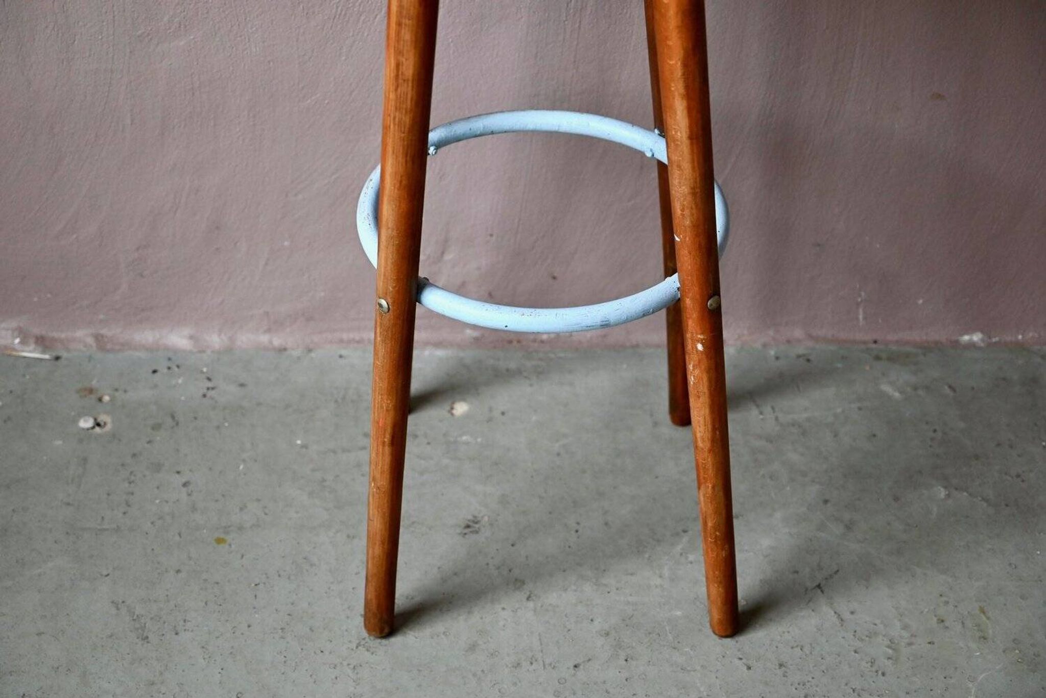 Tabouret de bar vintage années 60 bois et métal laqué bleu