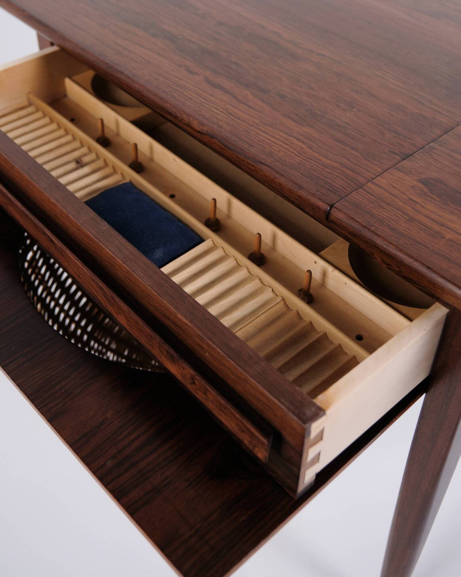 Foldable sewing table with drawer - Rosewood - Johannes Andersen - Silkeborg Furniture Factory - 1960s