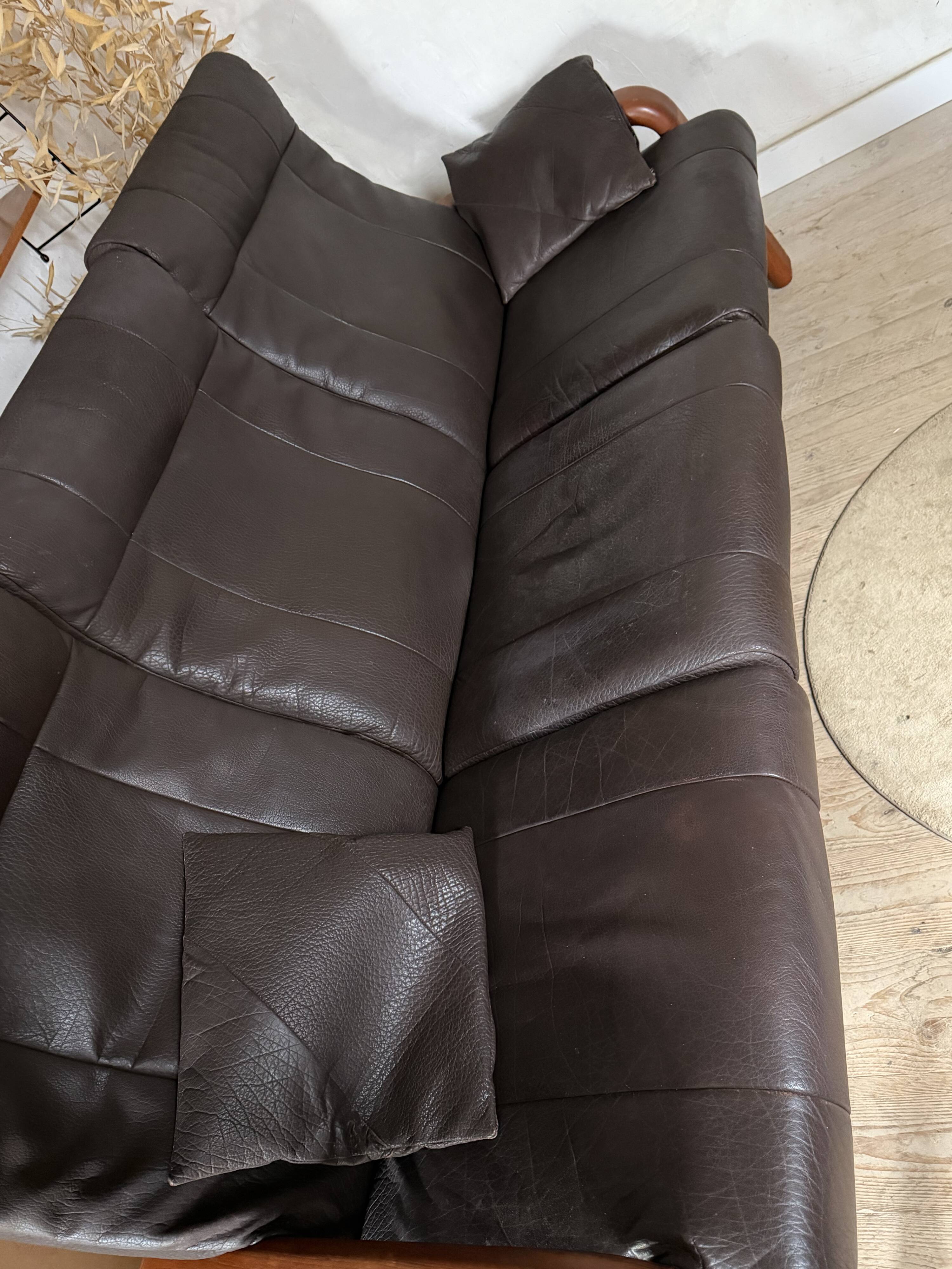 Scandinavian 3-seater teak and leather sofa