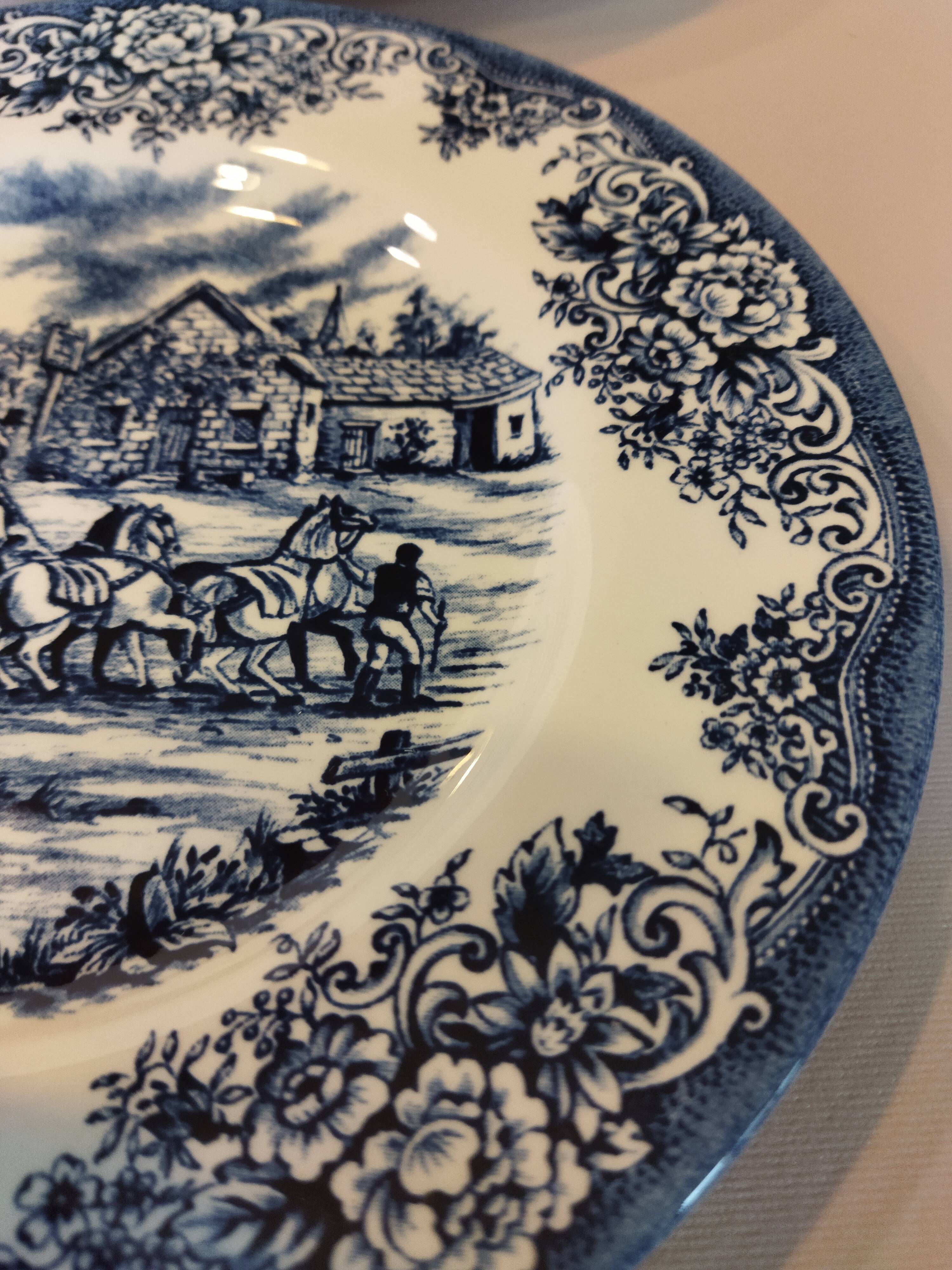 Set of 9 dessert plates English style blue & white