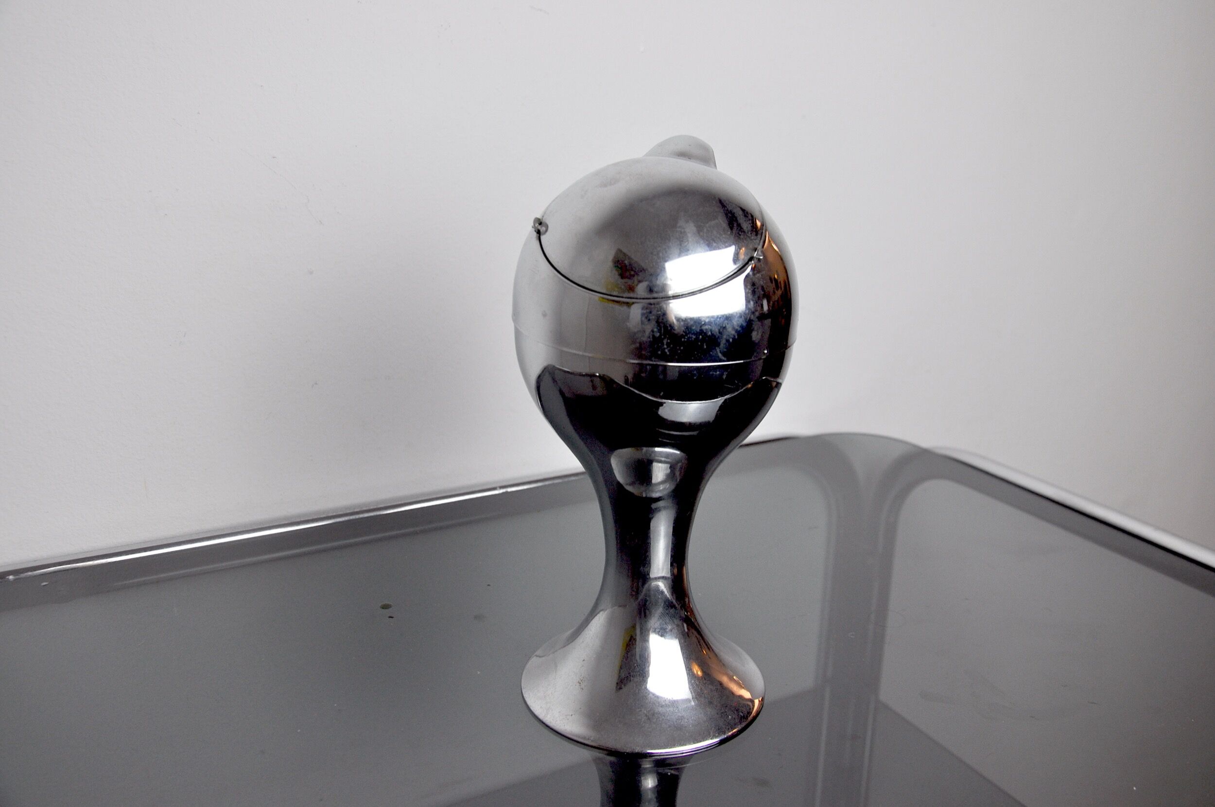 Space age ashtray, chrome, italy, 1970