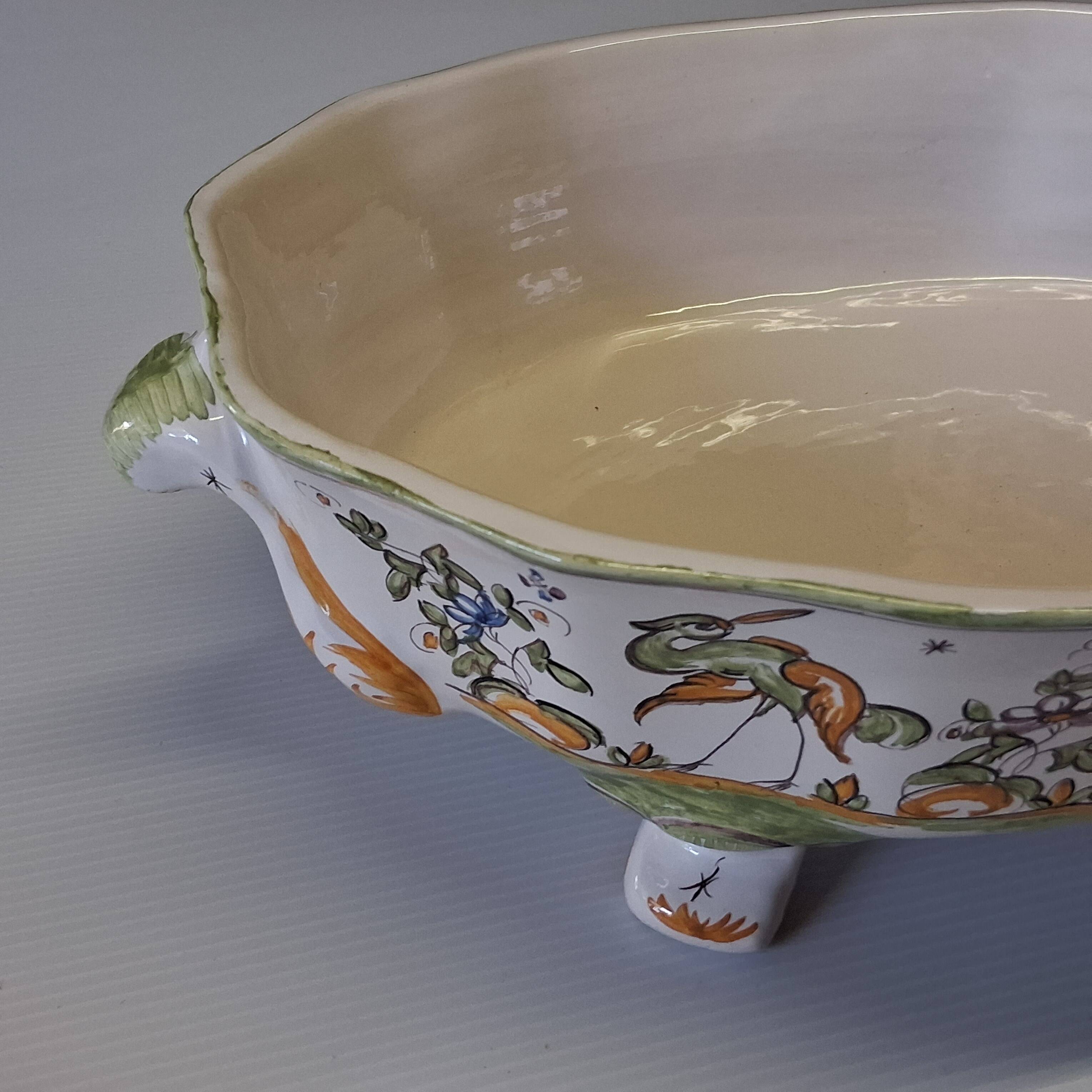 Superb vegetable dish/soup tureen in ceramic and its serving platter in very good condition.