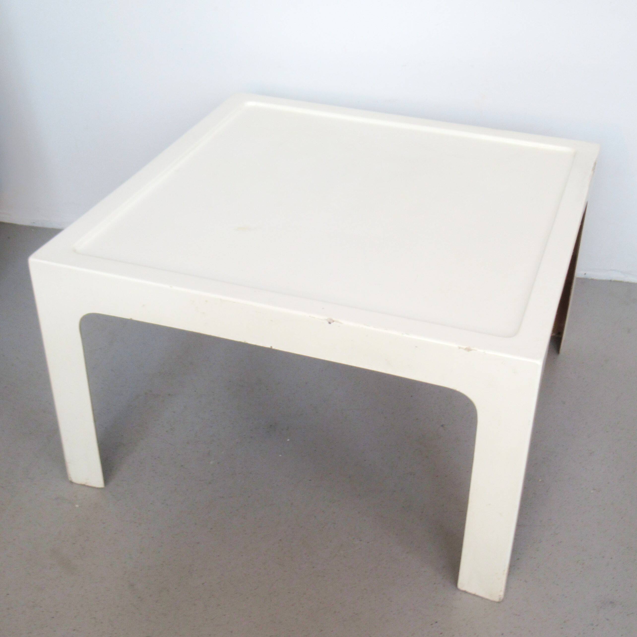 Kostka 70s square fiberglass coffee table