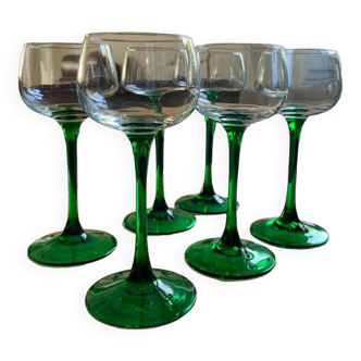 Verres à pied vintage vert, fait en france