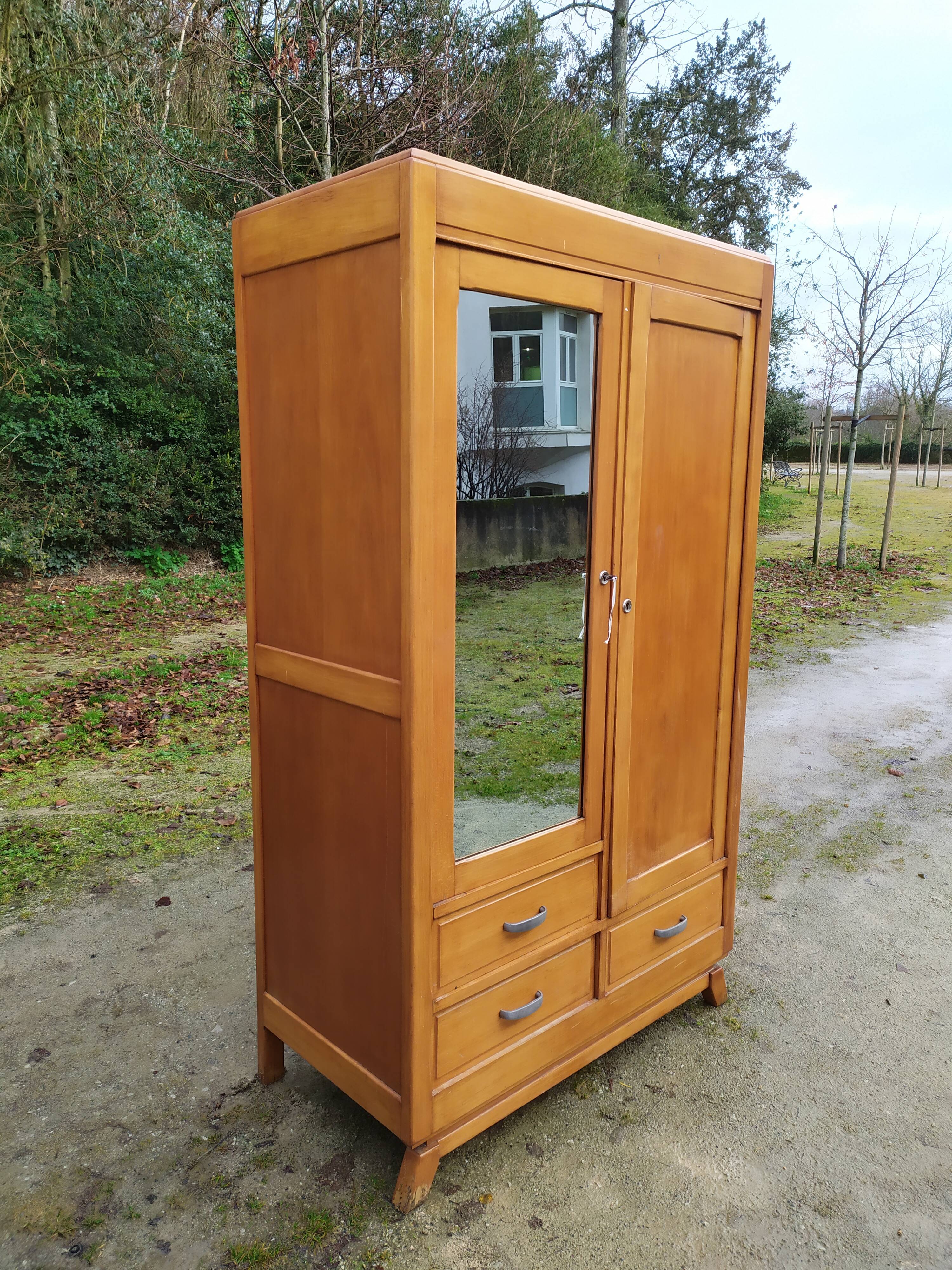 Armoire parisienne années 50