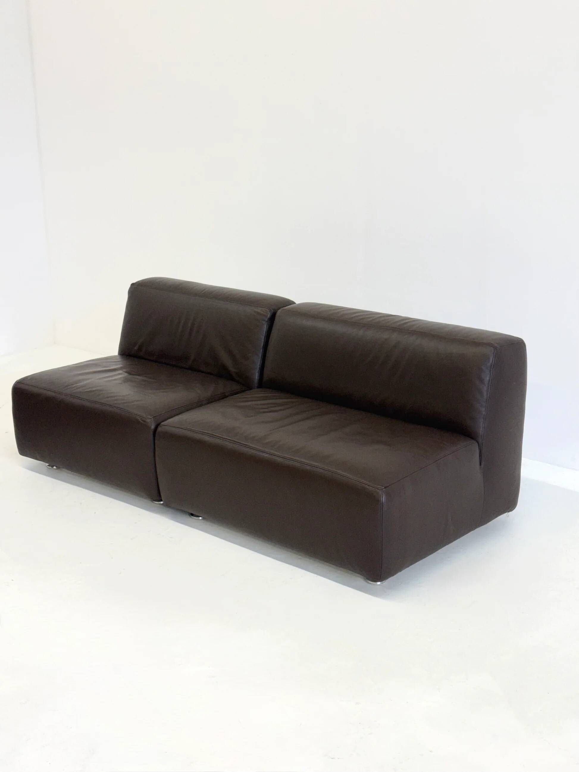 Ensemble de 3 canapés / fauteuils modulaires vintage de style spatial en cuir marron foncé.