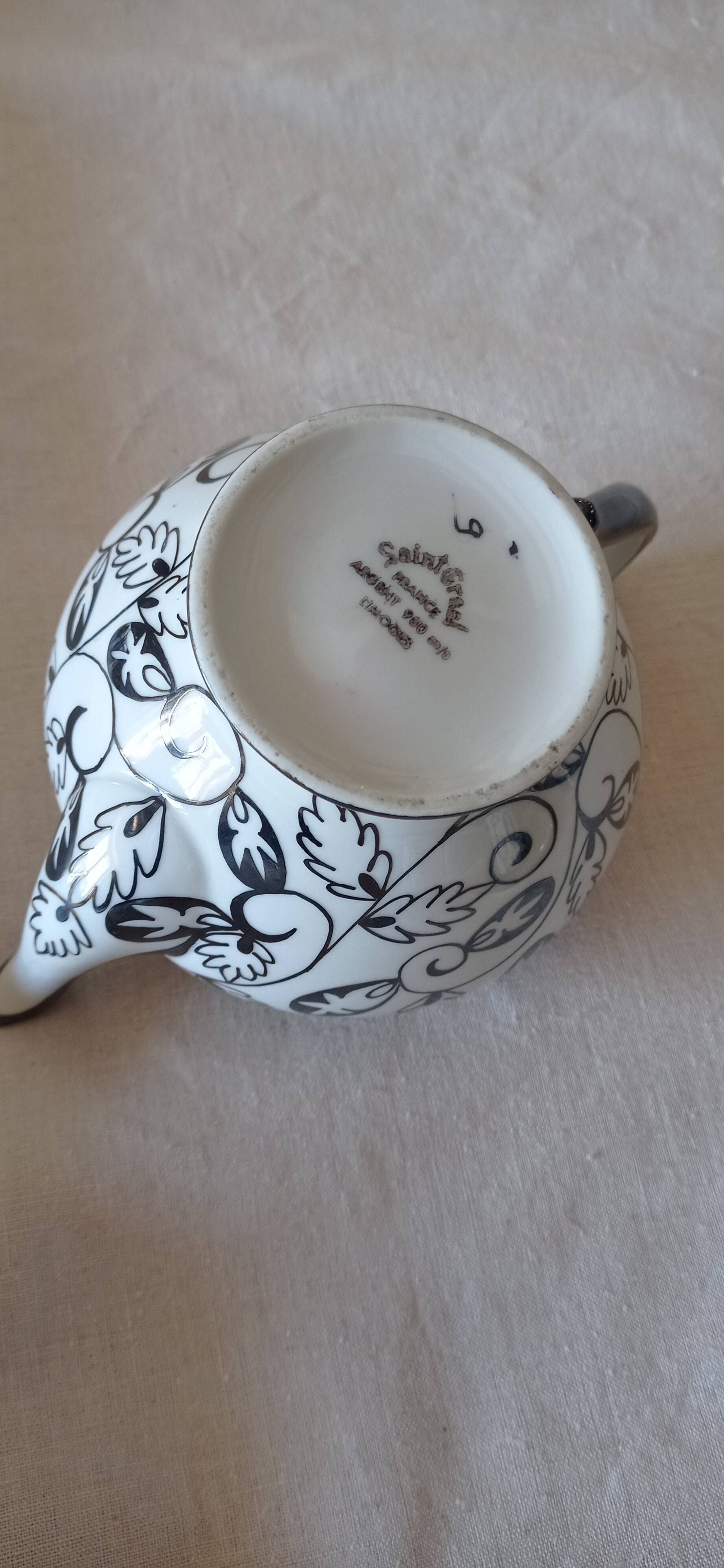 Coffee/tea service, glazed porcelain in Art Deco style, Saint Graal model.